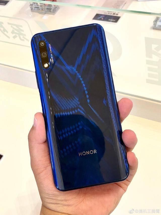 荣耀9x哪个颜色好看?荣耀9x三色真机图赏对比