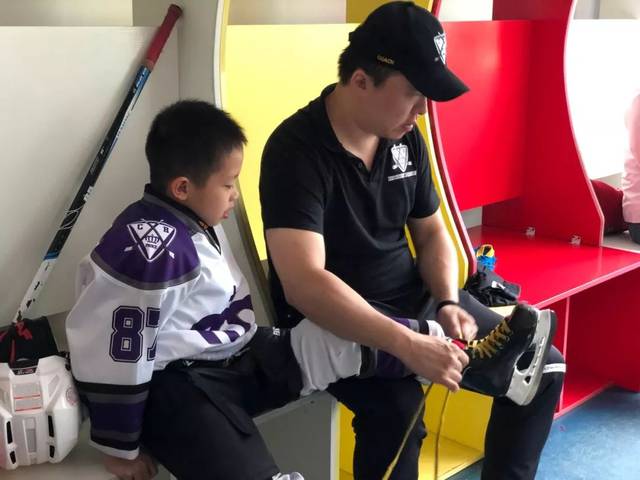 重庆hockey王子冰球队图片