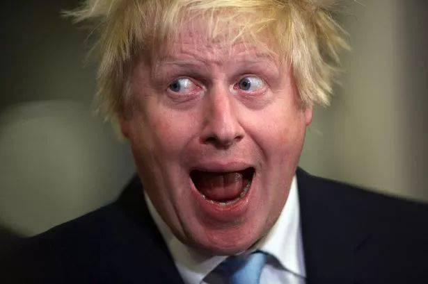 新首相说英国是沉睡的巨人,听到这个形容我一秒笑喷