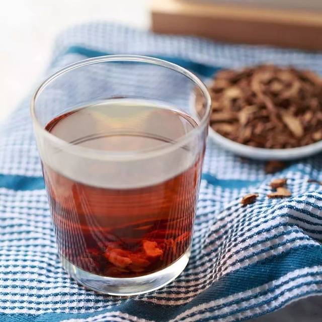 黄谷丁根茶,泡水喝,排肝毒,降肝火.