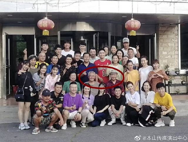 7月24日,本山传媒官微宣布范伟正式进入《刘老根3》剧组,并且晒出演创