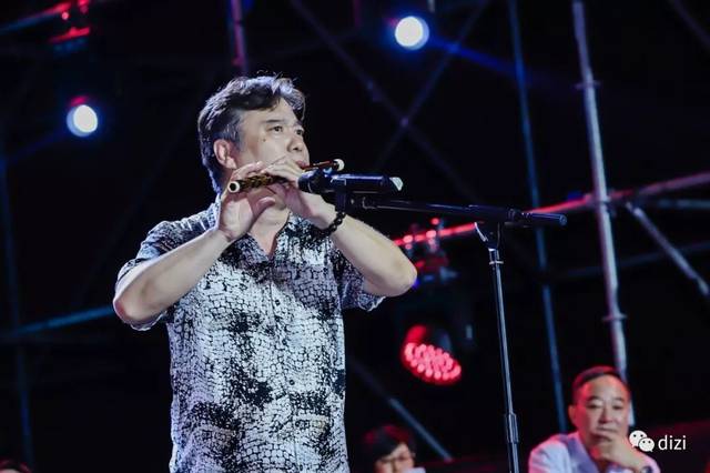 著名笛子演奏家李增光参加第十九届蒲公英青少