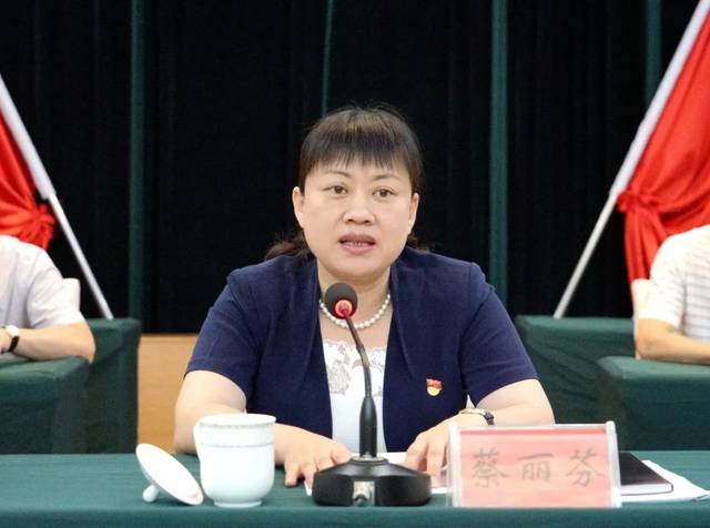 7月26日下午,漳州台商投资区召开全区上半年经济形势分析会暨重点项目