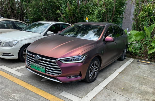 比亚迪秦pro改色案例分享做街上最靓的仔