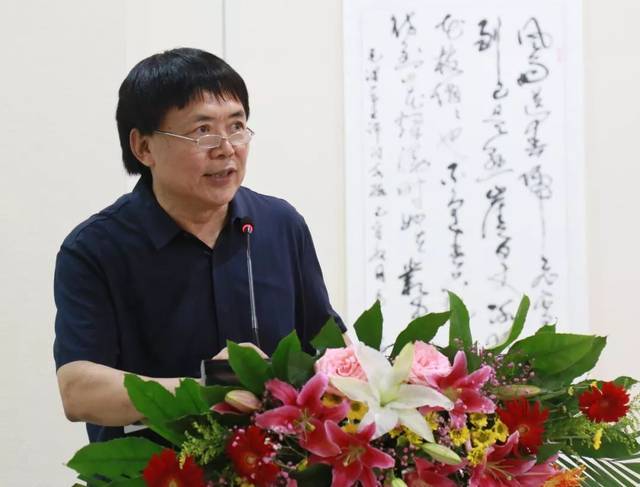 纬主任致辞展览展出了尹忠显,马金忠,李贵钦,张连坡,李龙潭,吴毅民