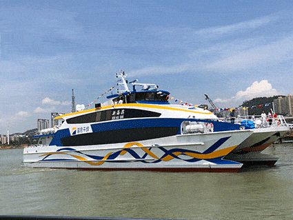 "新海滨"的到来将继续为 "新海滨"号豪华双体双层高