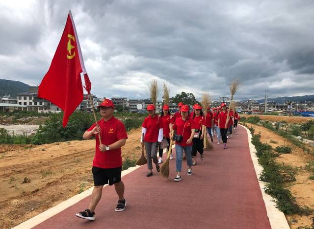 服務基層促轉變——施甸縣2019年服務基層地方項目大學生志願者崗前