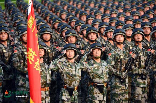 戰績顯赫萬歲軍成為了解放軍的一張名片土豪級裝備令人垂涎