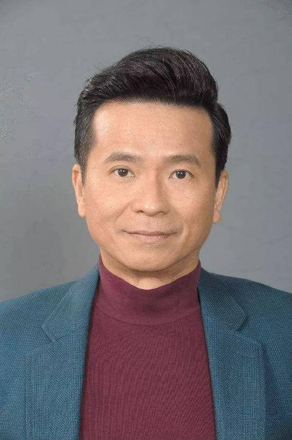 57岁tvb绿叶曾赢黄子华 曾得罪高层跑龙套多年 如今自己当董事长_手机