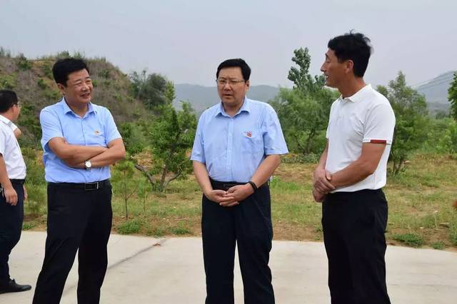 市人大常委会主任赵燕军到老城走访联系人大代表