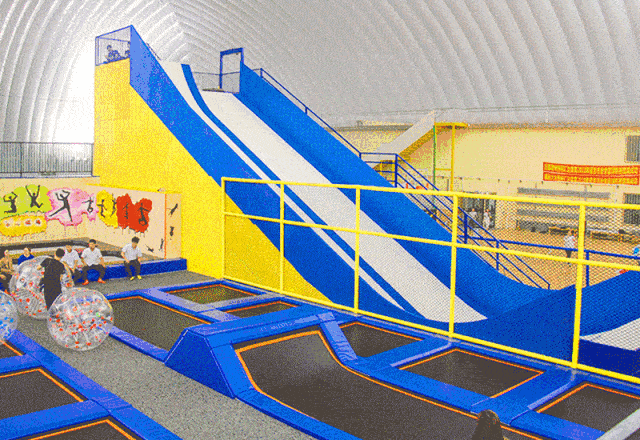 聚会,公司团建,闺蜜轰趴组队 网红室内嘉年华,告别枯燥健身 自由蹦床