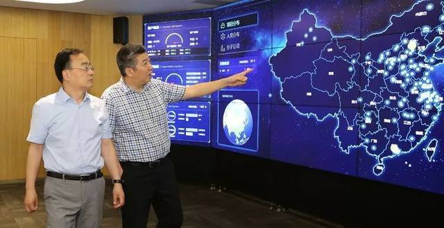 江宁区区长严应骏调研朗坤智慧园