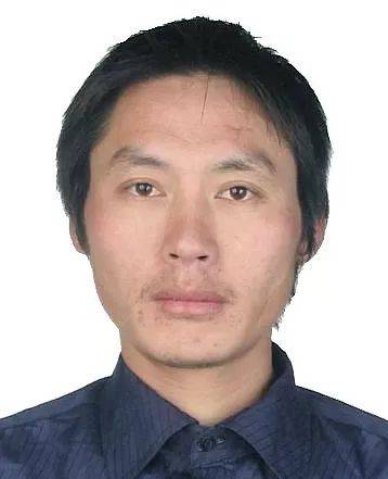 附犯罪嫌疑人证件照,近期生活照两张2019年7月31日德兴市公安局江警官