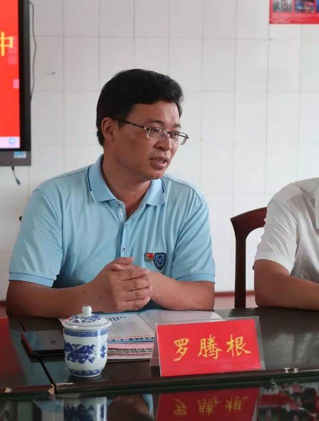 县委袁守旺书记看望吉水二中录取清华大学学子,并调研吉水二中迁建