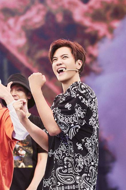 这就是街舞冠军是他罗志祥笑得合不拢嘴易烊千玺多次泪目