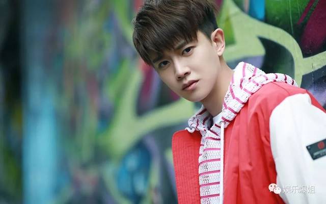 【2019.8.5】肖战是重庆哪儿的?微博招募男女