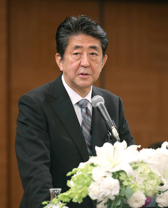 日本将韩国拉黑后,安倍首次发声:不考虑和文在寅谈