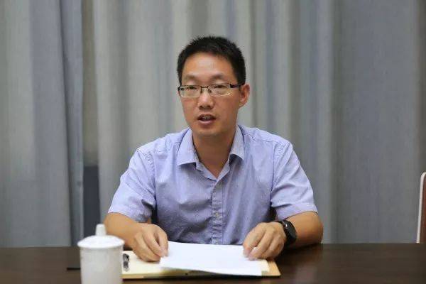 金山中学召开校级干部任免职宣布大会