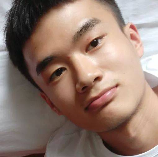 孙浩翔李昕樾张吉文你热爱镜头?你痴迷文字?你善于运营?你精于排版?