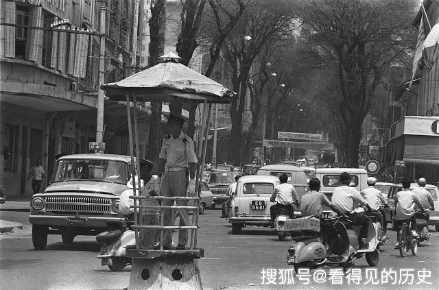 60年代的越南西贡大街上小车不少踏板摩托很受欢迎_手机搜狐网