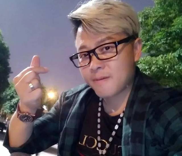 和超高的歌唱技巧而被人熟知 还有来自咱们大咸宁的抖音红人 通城黑仔