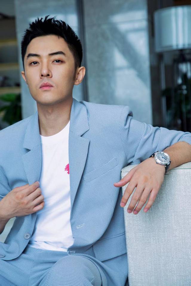 李晟烨《铤而走险》重庆首映礼 跌宕旅程全新开启