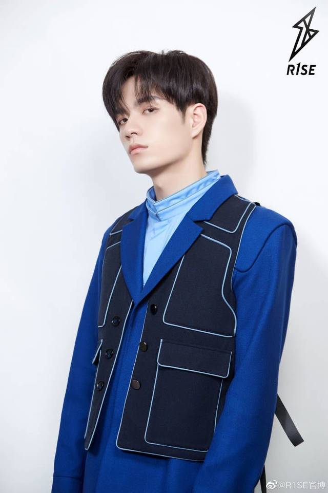 r1se最新公式照周震南仍霸气任豪碾压何洛洛成颜值担当