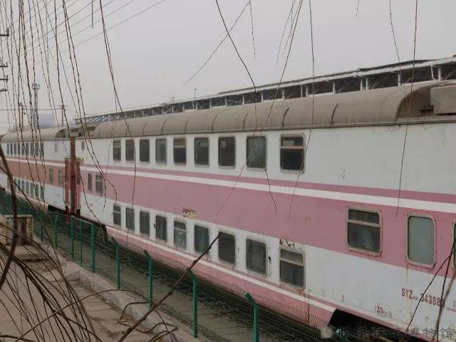 淄博竟还跑过双层火车!你坐过吗?