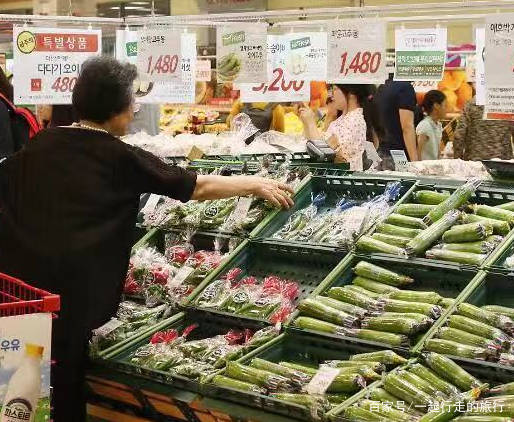 韩国人均收入22万,人们却舍不得吃肉,网友:还是