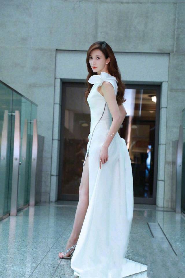 林志玲婚后写真图片曝光,性感依旧,公开谈爱情观_手机搜狐网