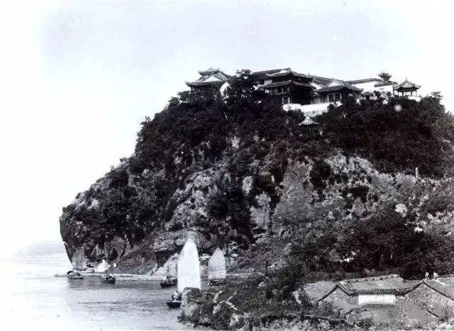 江南运河在镇江历史上有大京口,小京口,甘露口,丹徒口,谏壁口五个入