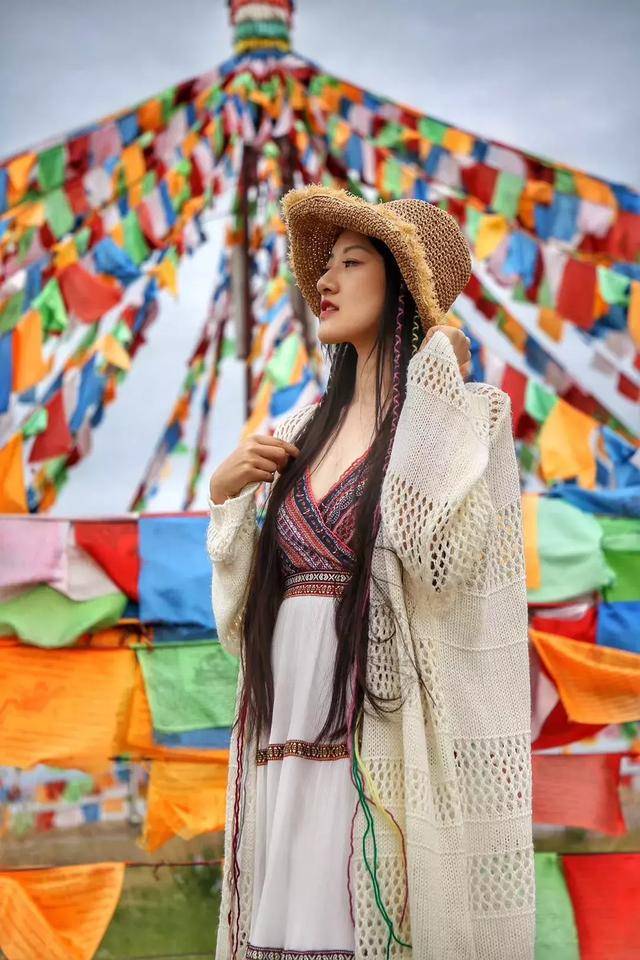 大西北经典环线游,美女宝藏级穿搭指南_手机搜狐网