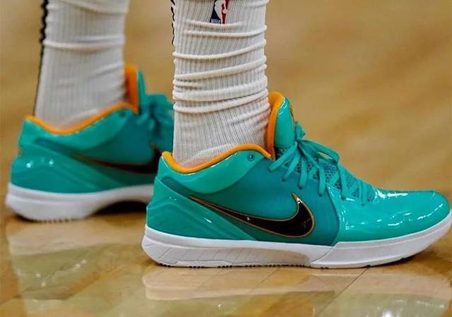 undefeated x nike kobe 4 正式发布