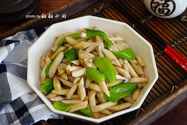 第一道菜:素炒藕带