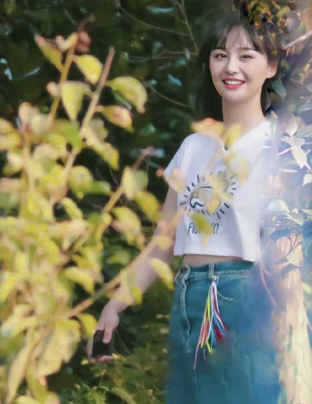 郑爽颜值回来了,露脐装,齐刘海,张恒:带她领遍每