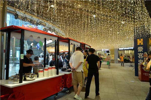 夏日嗨爆预警 带你玩转石桥铺美丽夜市街热闹一夏