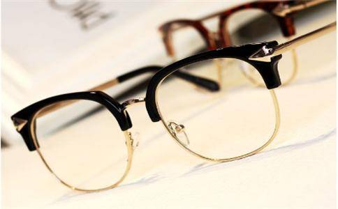 眼镜片花了怎么办?会影响视力吗?4个小方法,自