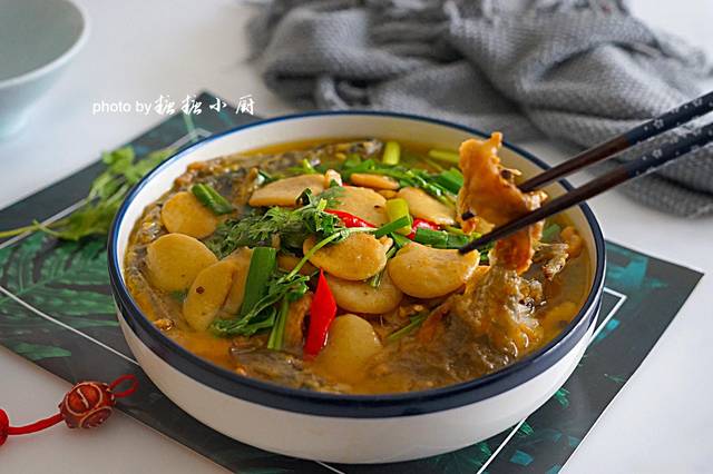 糖糖小厨的小贴士:很多地区买不到豆饼,教你自己在家做豆饼.