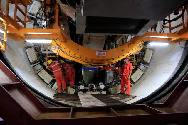 地铁12号线首台盾构顺利始发,全线预计2022年建成通车