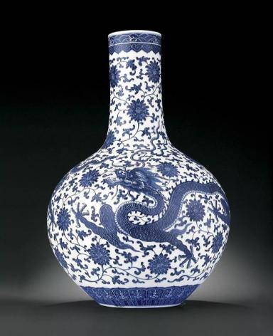 中国美術 青花 纏龍紋 天球瓶 高42cm(LC598) 国立故宮博物院オンラインストア - 青花竜紋天球瓶小
