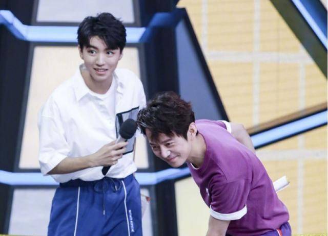 王俊凯上快本谁注意到何炅对他的称呼绝对是真心宠爱