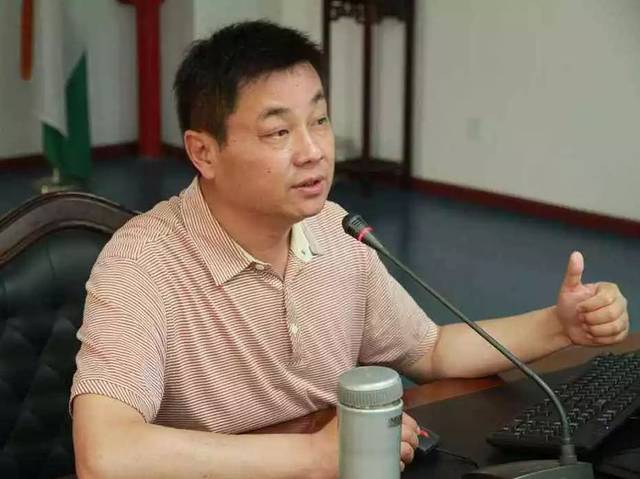 名家名师荐读77徐险峰以不可思议的方式满足你对未知时空的神奇想象