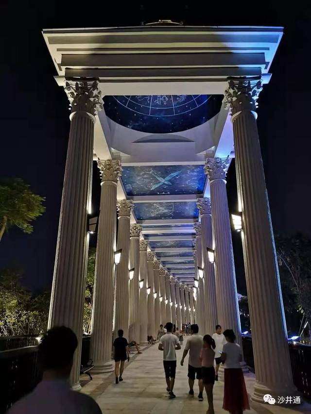 新桥市民广场今晚挤爆了!