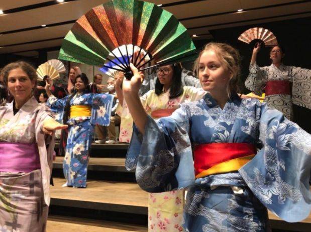 来浅草,换上优雅和服体验惊艳世界的日本舞吧!