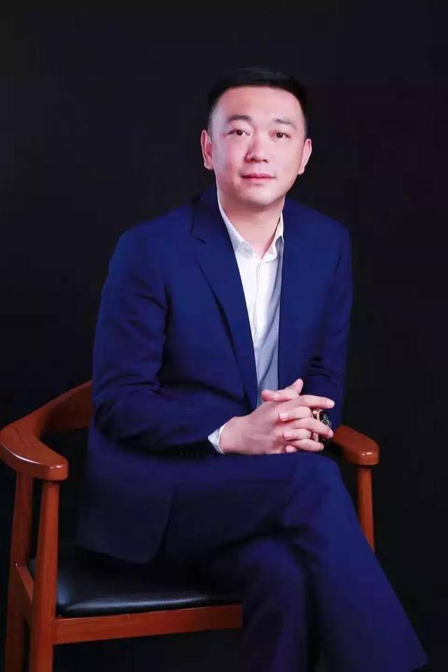 真正爱酒的人,都梦想有一天能喝着自己做的酒跟别人吹吹牛!——李立鹏