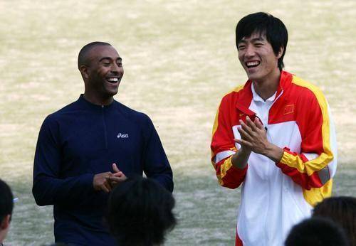 刘翔赢得雅典奥运会110米栏金牌 至今已整整15周年了