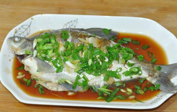 清蒸鳊鱼:营养又健康的鱼肉让生活更有滋味