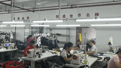 女装批发：时尚趋势与市场变革