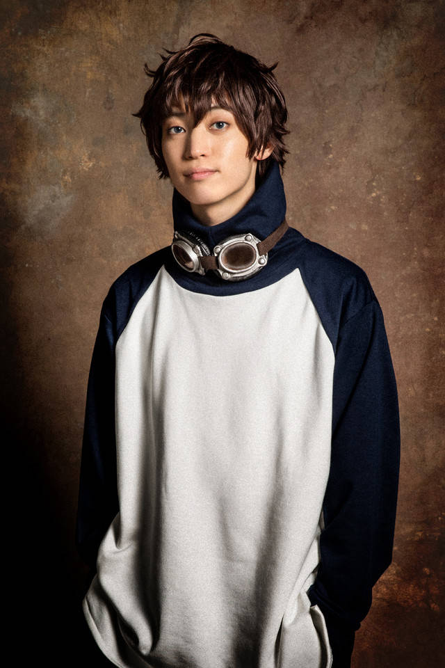 百濑朔饰演雷欧纳鲁德·渥奇