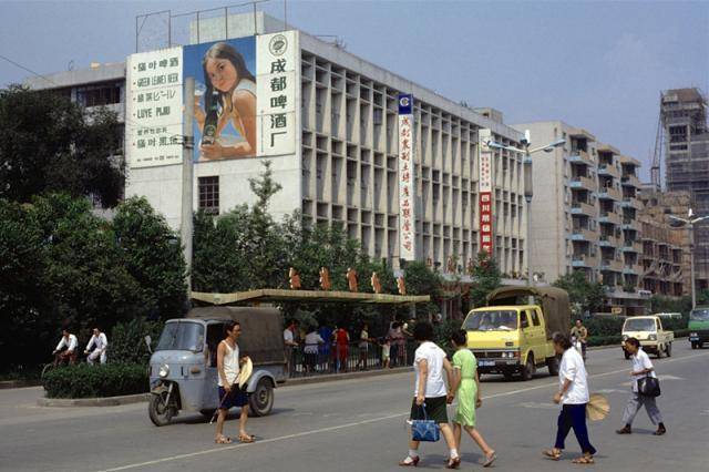 這是一組上世紀80年代四川省成都市的老照片,真實記錄了這裡的往日